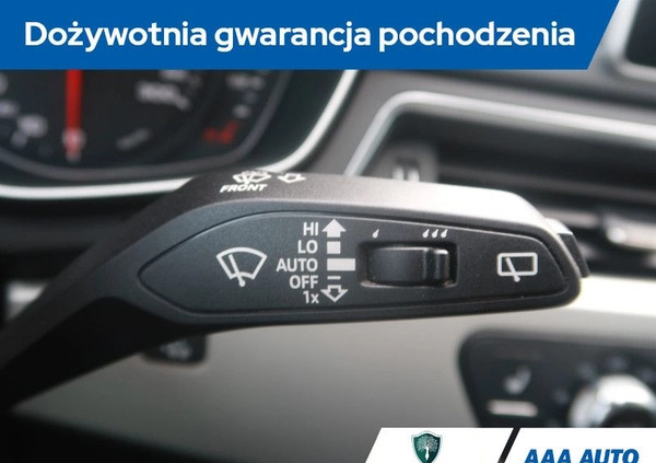 Audi A4 cena 96000 przebieg: 71971, rok produkcji 2018 z Kraków małe 326